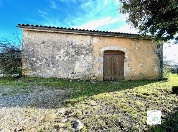 Mombrier, Aquitaine 33710