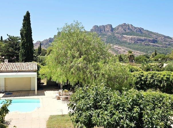 Roquebrune-sur-Argens, Provence-Alpes-Côte d'Azur 83520