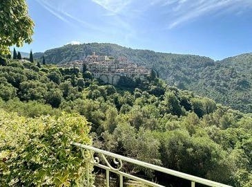 Die vollständige Adresse der Immobilie erhalten Sie vom Anbieter, Peillon, Provence-Alpes-Côte d'Azur 06440