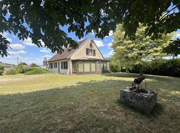 Laignes, Burgundy 21330
