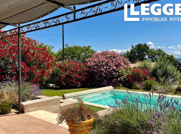 Pierrevert, Provence-Alpes-Côte d'Azur 04860