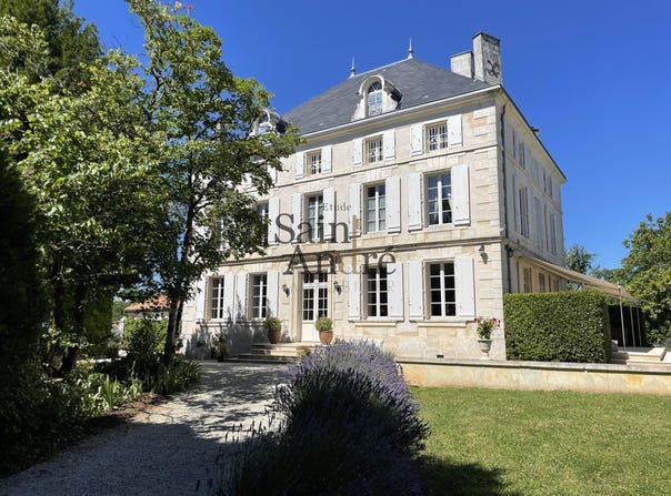 La Rochefoucauld, Poitou-Charentes 16110