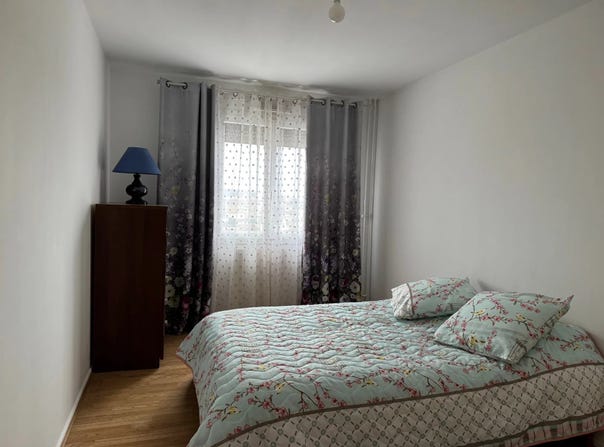 Sens, Yonne 89100
