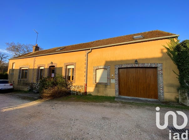 Saint-Sauveur-en-Puisaye, Bourgogne-Franche-Comté 89520
