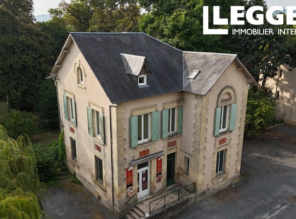 Hautefort, Nouvelle-Aquitaine 24390