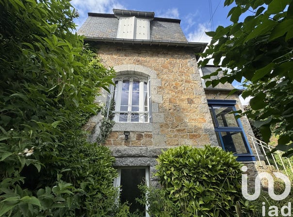 Guingamp, Brittany 22200