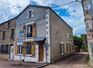 Champlemy, Bourgogne-Franche-Comté 58210