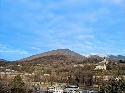 2 place Antoine Borrel, Albertville, Rhône-Alpes 73200