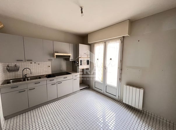 nogent-le-rotrou, Centre-Val de Loire 28400