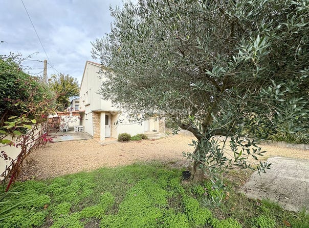 Bagnols-sur-Cèze, Languedoc-Roussillon 30200