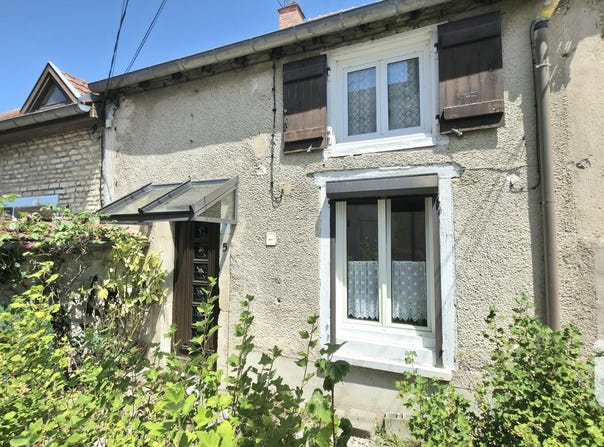 Châteauvillain, Grand Est 52120