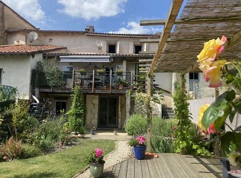 Montmoreau, Charente