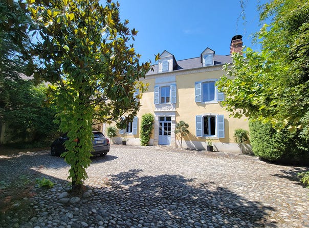 PAU, Nouvelle-Aquitaine 64000