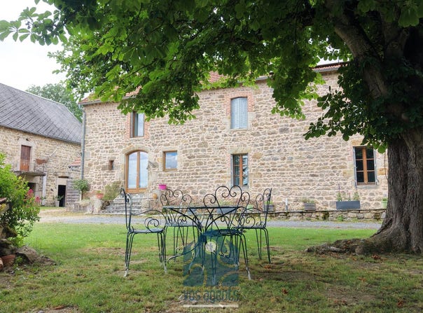 Charensat, Auvergne 63640