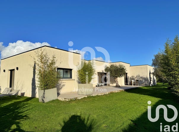 Saint-Cyr-sur-Loire, Centre-Val de Loire 37540