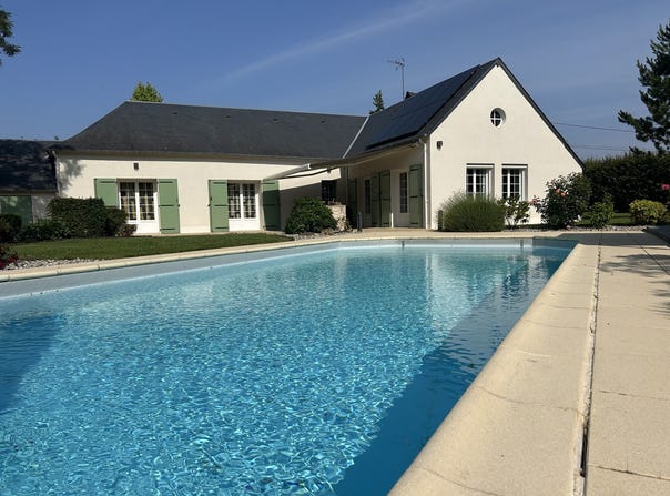 Changé, Pays de la Loire 72560