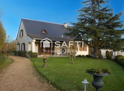Gennes-Val De Loire, Pays de la Loire 49350