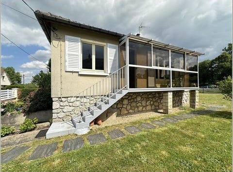 LA LOUPE, Centre 28240