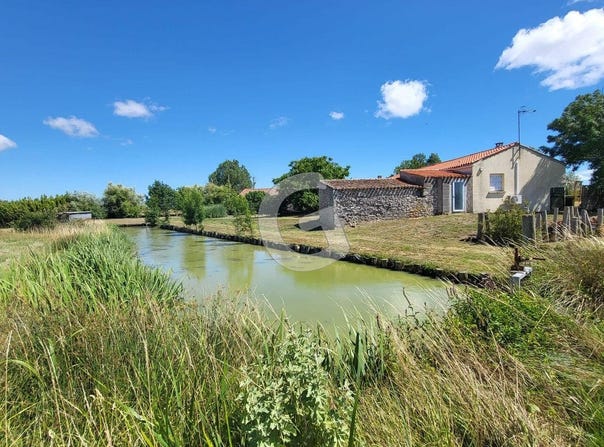 Angles, Pays-de-la-Loire 85750