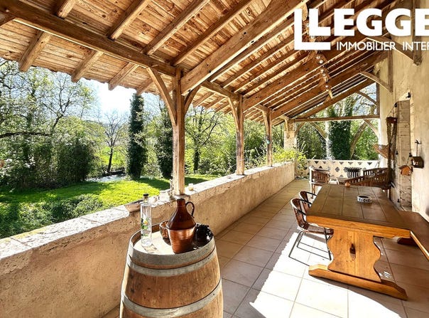Lauzerte, Occitanie 82110