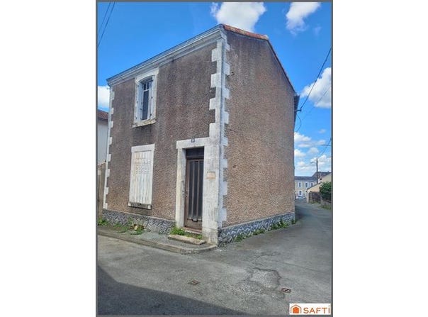 Parthenay, Poitou-Charentes 79200