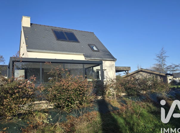 Bégard, Brittany 22140
