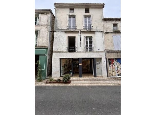 Fontenay-le-Comte, Vendée 85200
