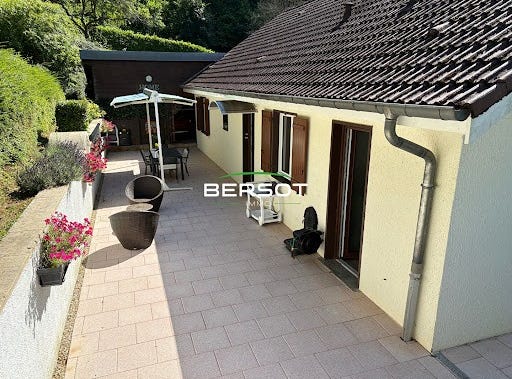 CHALEZE, Bourgogne-Franche-Comté 25220