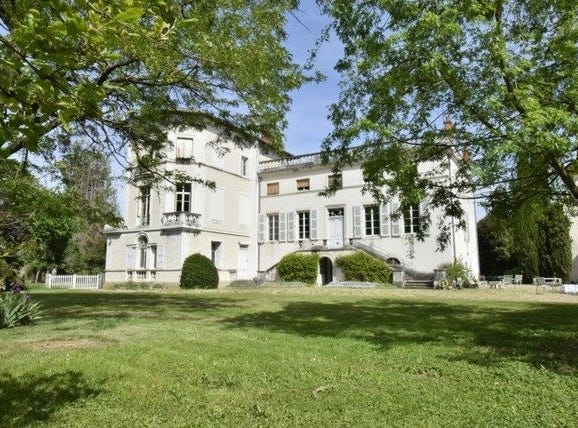Chalon-sur-Saône, Burgundy 71100