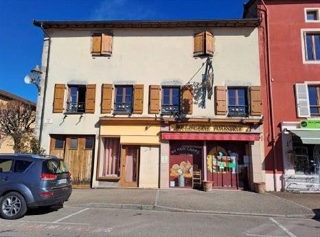 La Clayette, Burgundy 71800
