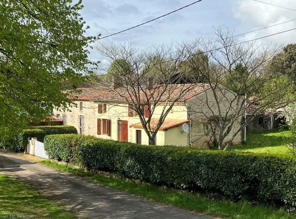 Fontenille-Saint-Martin-d'Entraigues, Poitou-Charentes 79110