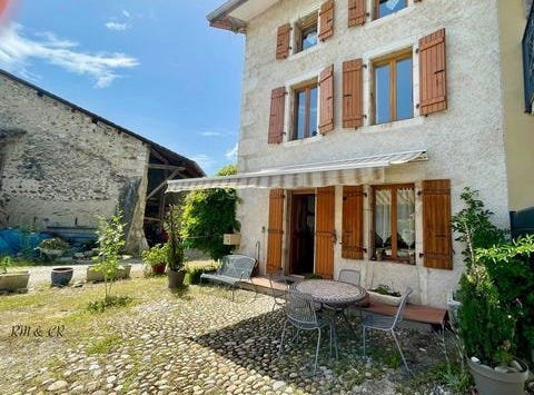ST GENIS POUILLY, Rhône-Alpes 01630