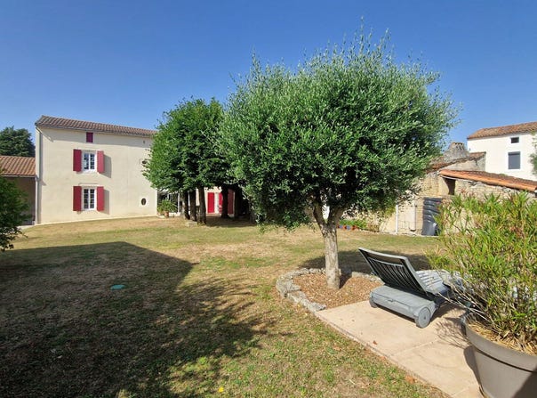 LA CRECHE, Nouvelle-Aquitaine 79260