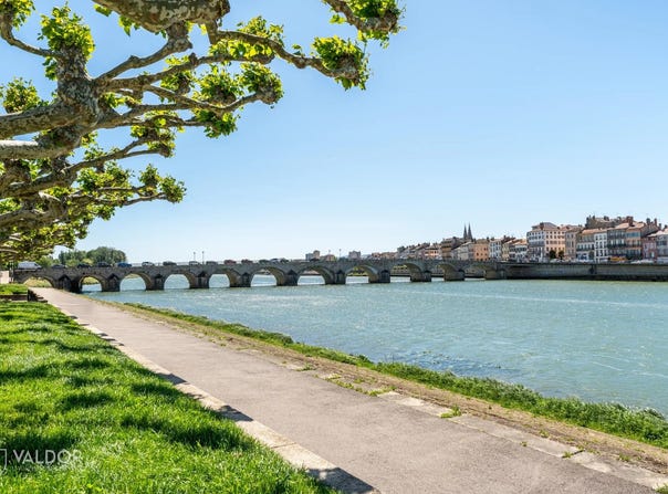 Mâcon, Ain 71000