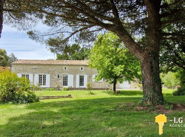 Chenac-Saint-Seurin-d'Uzet, Poitou-Charentes 17120