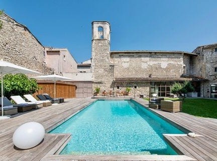 L ISLE SUR LA SORGUE, Provence-Alpes-Côte d'Azur 84800