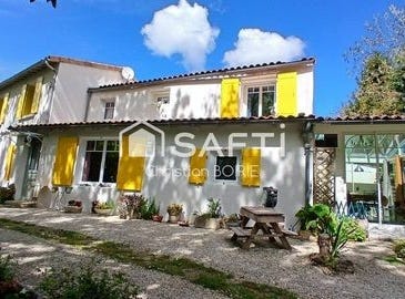 Saint-Romain-De-Benet, Poitou-Charentes 17600