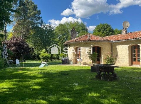Montmerac, Poitou-Charentes 16300