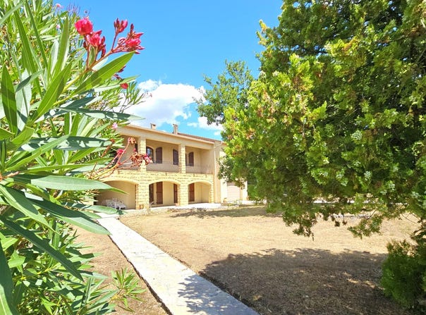 Bagnols-sur-Cèze, Languedoc-Roussillon 30200