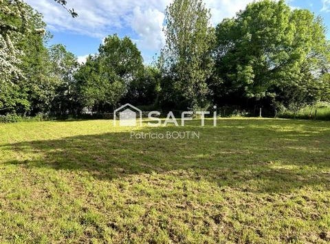 Azay-Le-Brule, Poitou-Charentes 79400