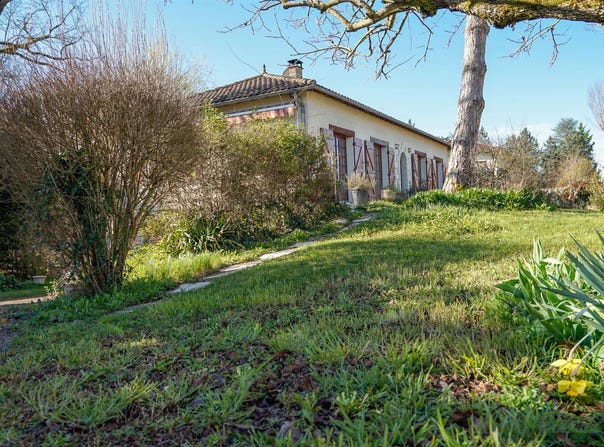 Montcuq-en-Quercy-Blanc, Midi-Pyrénées 46800