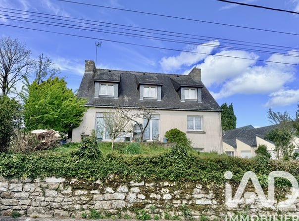 Guern, Brittany 56310