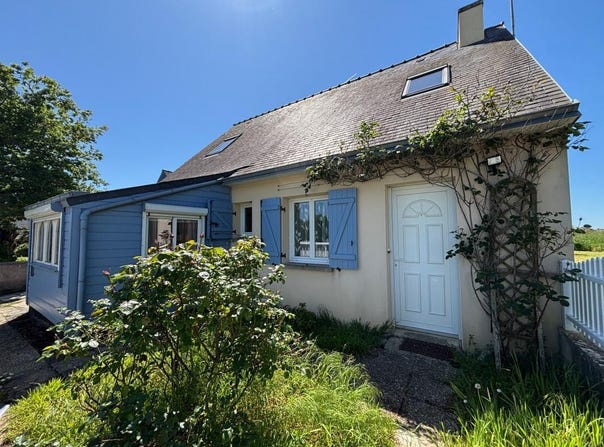 Audierne, Brittany 29770