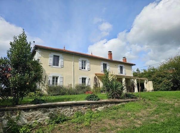 Roumazières-Loubert, Poitou-Charentes 16270