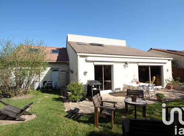 Les Clayes-sous-Bois, Île-de-France 78340