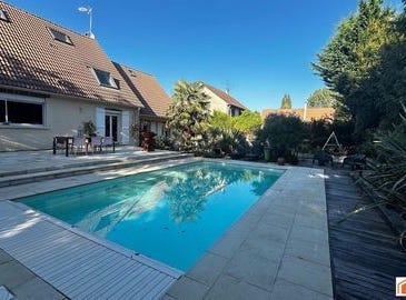 Lesigny, Île-de-France 77150