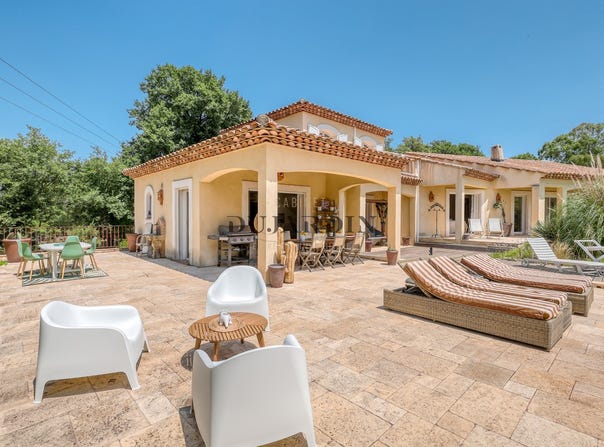 Bormes-les-Mimosas, Provence-Alpes-Côte d'Azur 83230