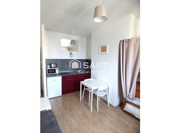 Reims, Champagne-Ardenne 51100