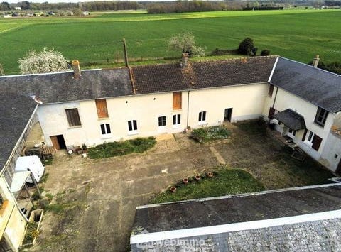 Braye-Sous-Faye, Centre 37120
