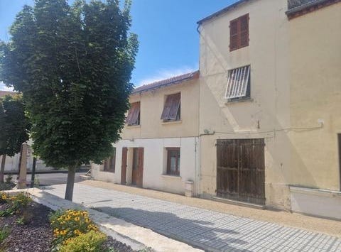 Saint-Bonnet-De-Rochefort, Auvergne 03800